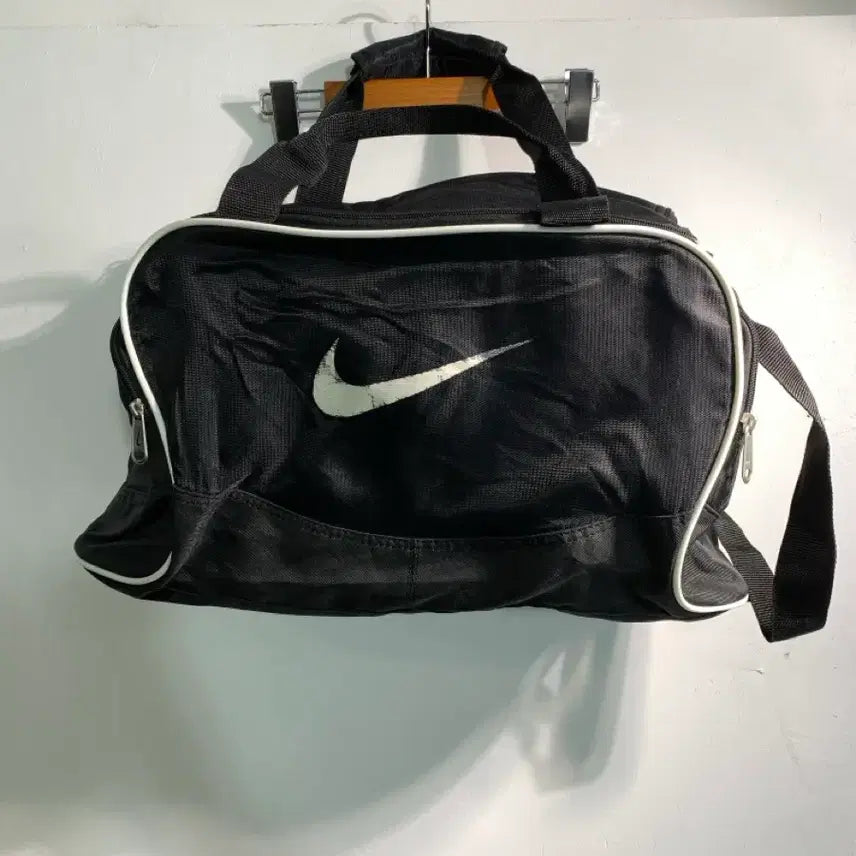 [BUNJANG] Nike Sports Duffel Bag B048 / 만원샵) nike 나이키 스포츠 더플백 B048