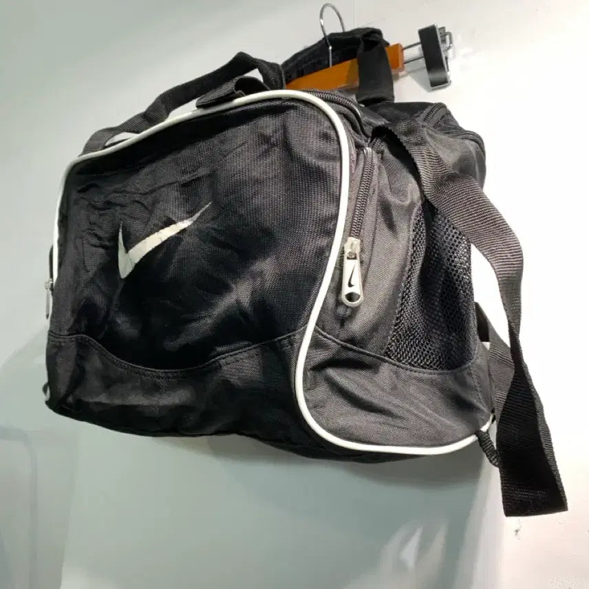 [BUNJANG] Nike Sports Duffel Bag B048 / 만원샵) nike 나이키 스포츠 더플백 B048
