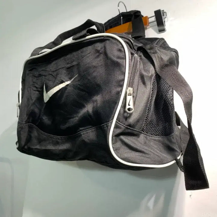 [BUNJANG] Nike Sports Duffel Bag B048 / 만원샵) nike 나이키 스포츠 더플백 B048