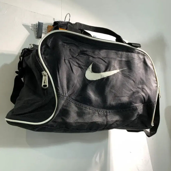 [BUNJANG] Nike Sports Duffel Bag B048 / 만원샵) nike 나이키 스포츠 더플백 B048