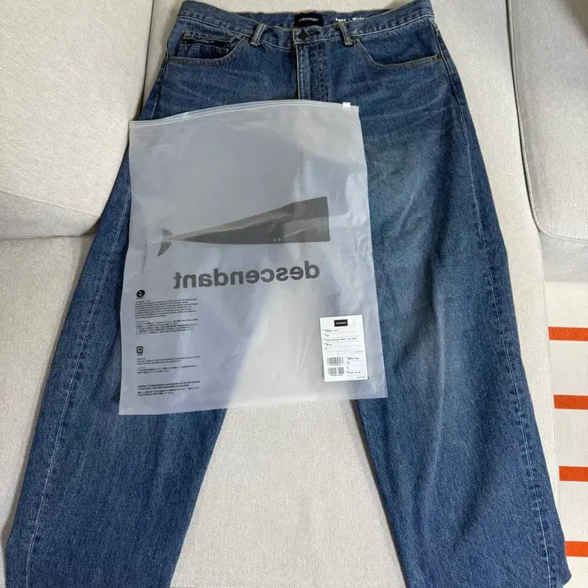 [BUNJANG] Descendant 1995 Denim Pants (Medium Blue) - Size 4 / 디센던트 25fw 1995 데님 팬츠 4사이즈 중청