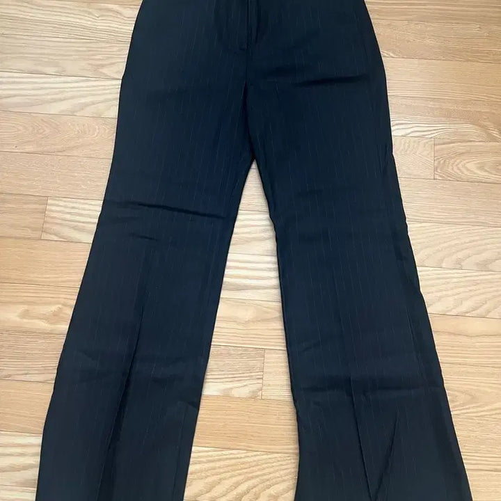 [BUNJANG] NilbyP Semi Wide Pants Navy Stripe / [닐바이피] 25SN Semi Wide Pants Navy Stripe