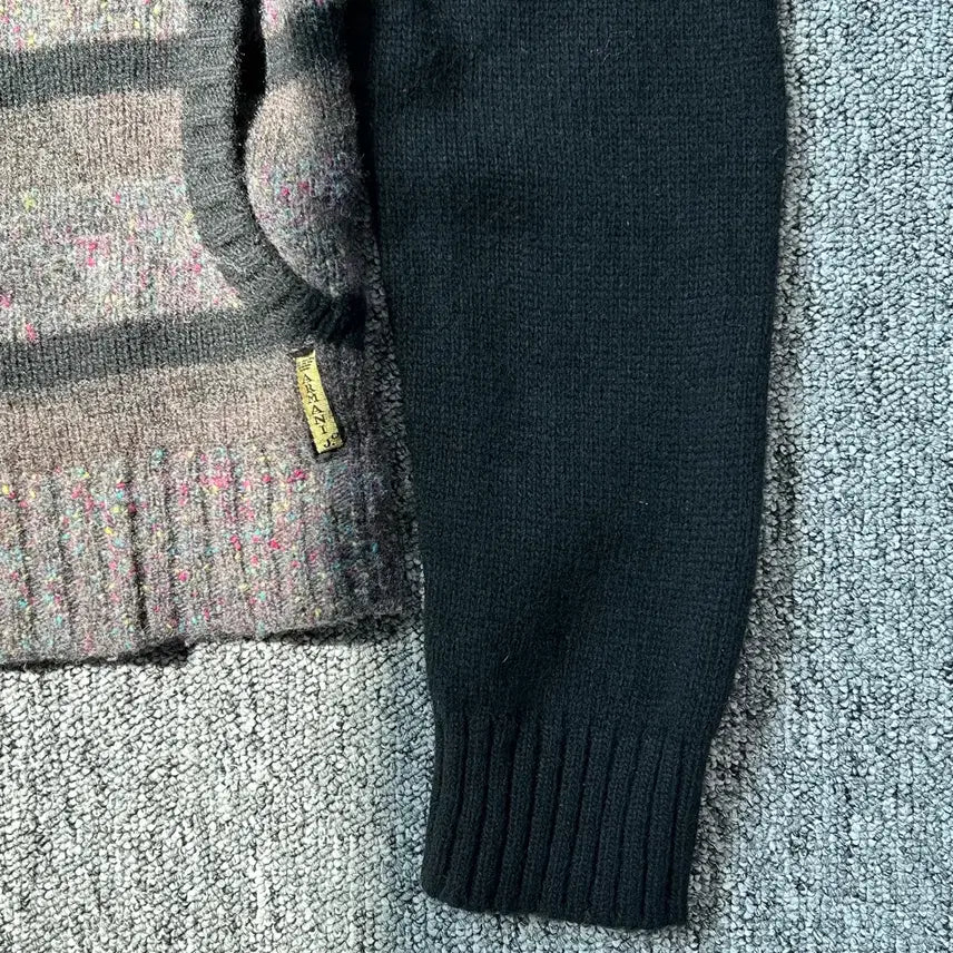 [SOLD OUT] 아르마니 진스 실루엣 니트 집업