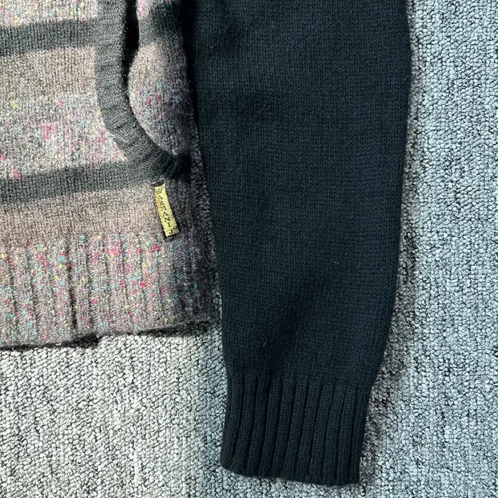[SOLD OUT] 아르마니 진스 실루엣 니트 집업