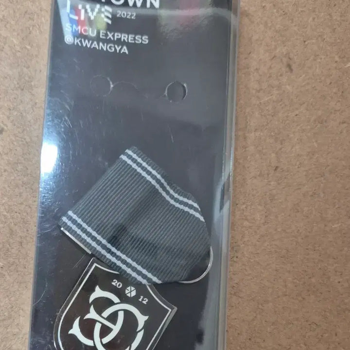 [BUNJANG] EXO Kai SMCU Emblem Badge / (미개봉)엑소 카이 SMCU 엠블램뱃지