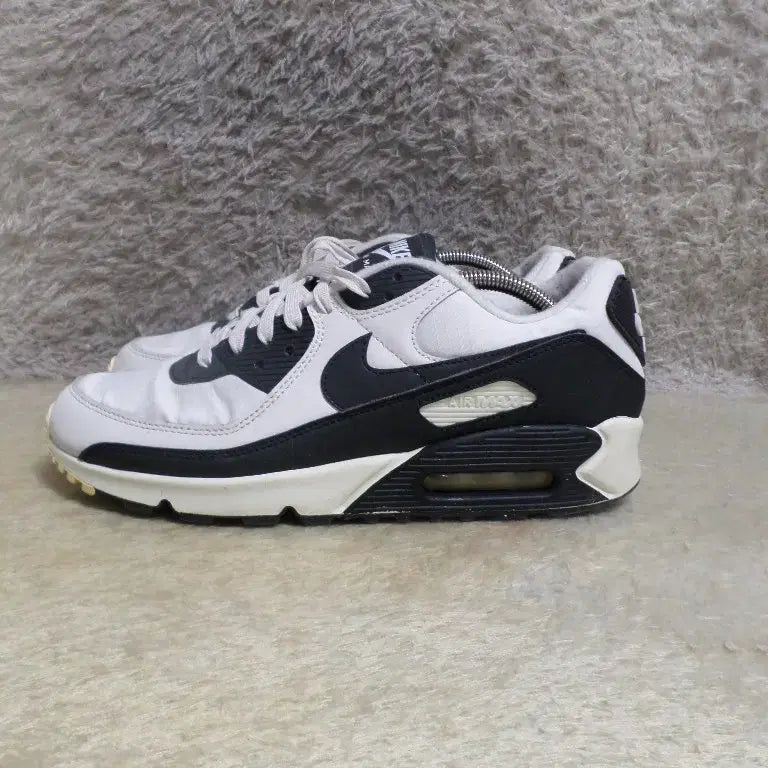 [SOLD OUT] 후루룩구제 280 나이키 에어맥스90 흰검 운동화 스니커즈 중고 신발
