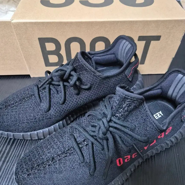 [BUNJANG] Adidas Yeezy 350 V2 Black Red Sneakers / 아디다스 이지 350 V2 블랙 레드