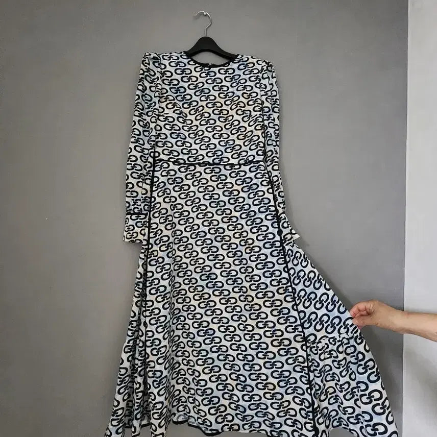 [BUNJANG] IZZAT Collection Pattern Long Dress / IZZAT Collection 패턴 롱 원피스