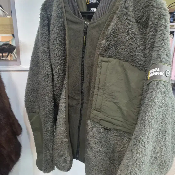 [BUNJANG] National Geographic Fleece Jacket Khaki / 내셔널지오그래픽 뽀글이 플리스 자켓 카키