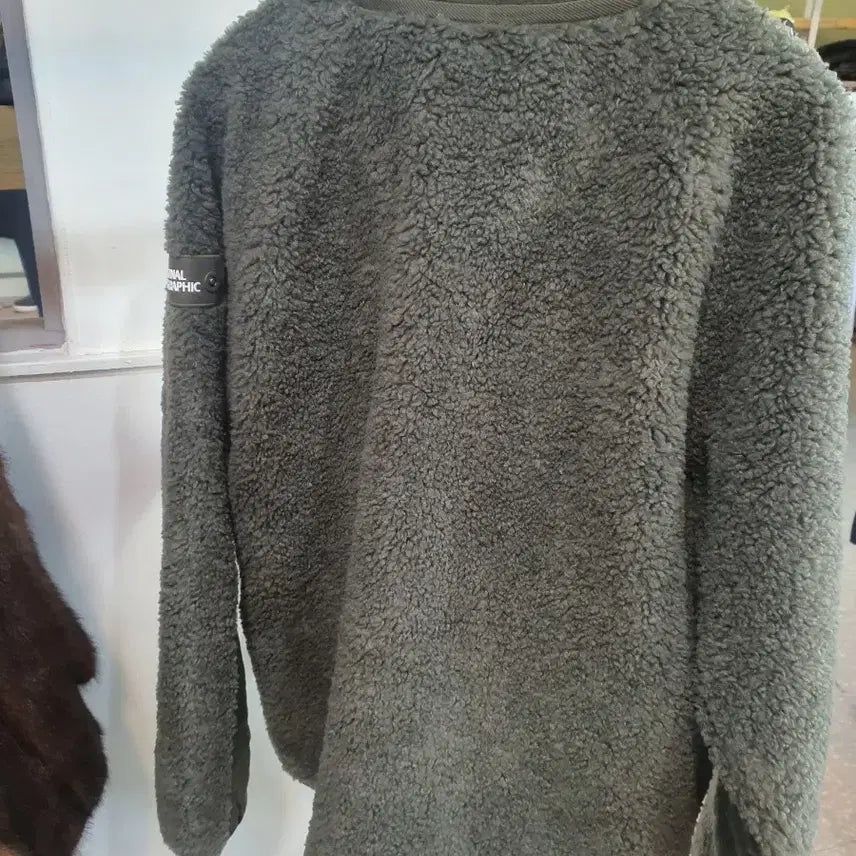 [BUNJANG] National Geographic Fleece Jacket Khaki / 내셔널지오그래픽 뽀글이 플리스 자켓 카키