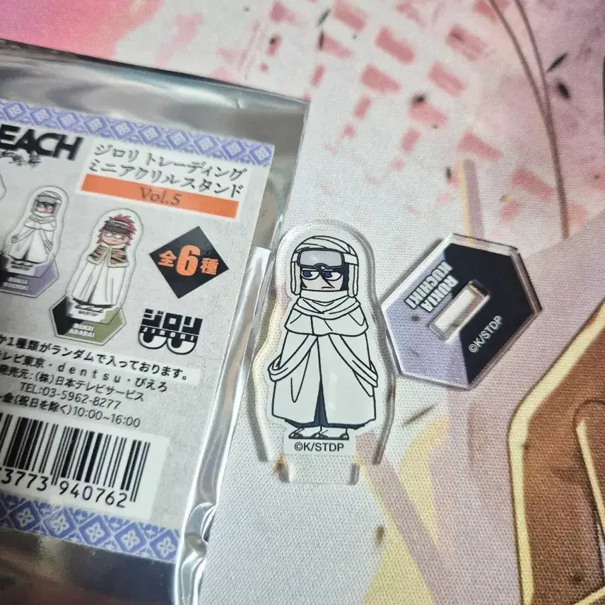 [BUNJANG] Bleach Rukia &amp; Yachiru Acrylic Stand / 블리치 루키아 지로리 아크릴