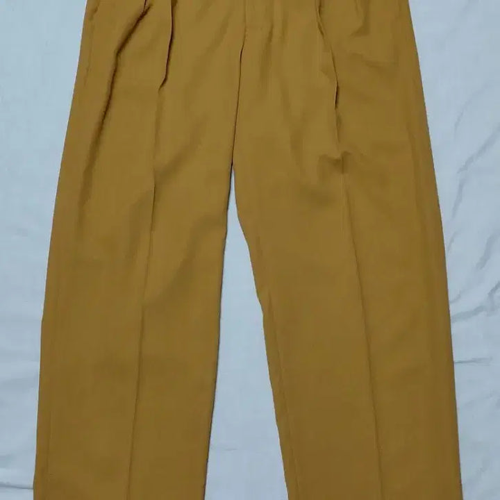 [BUNJANG] MCM Legere Vintage 2-Tuck Gold Khaki Pants (Size 76) / [빈티지/정품] MCM LEGERE 2턱 골드 카키 팬츠 (76사이즈)