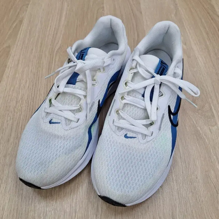 [BUNJANG] Nike Downshifter 13 Running Shoes (Size 265) / 나이키 다운시프터 13  (265size)