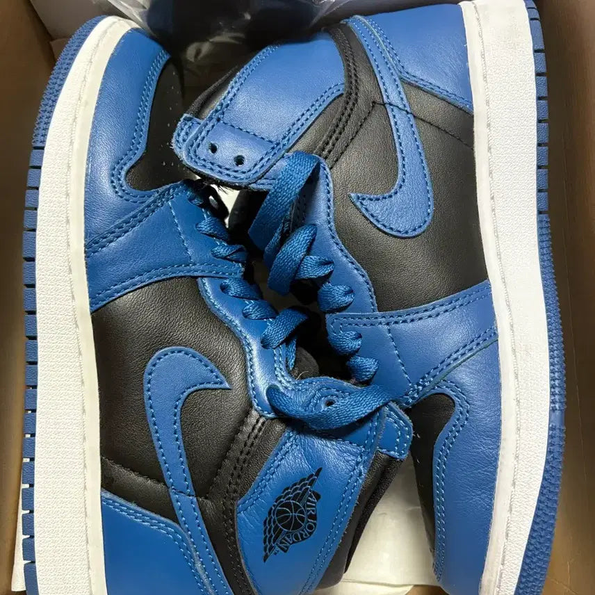 [BUNJANG] Nike Air Jordan 1 Royal Toe Royal Blue Sneakers / [230] 나이키 에어 조던 1 로얄토 로얄블루 급매