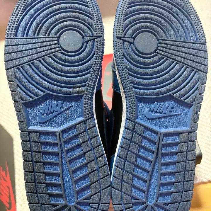 [BUNJANG] Nike Air Jordan 1 Royal Toe Royal Blue Sneakers / [230] 나이키 에어 조던 1 로얄토 로얄블루 급매