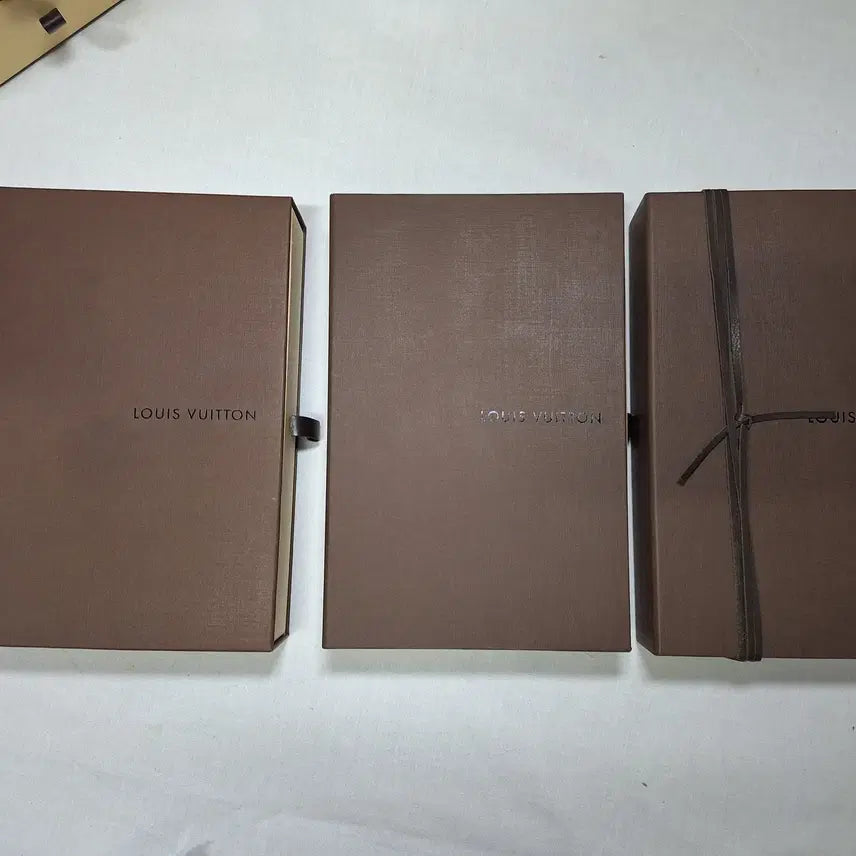 [BUNJANG] 루이비통 정품 지갑 공박스 쇼핑백 3세트 / 루이비통 정품 지갑 공박스 쇼핑백 3세트