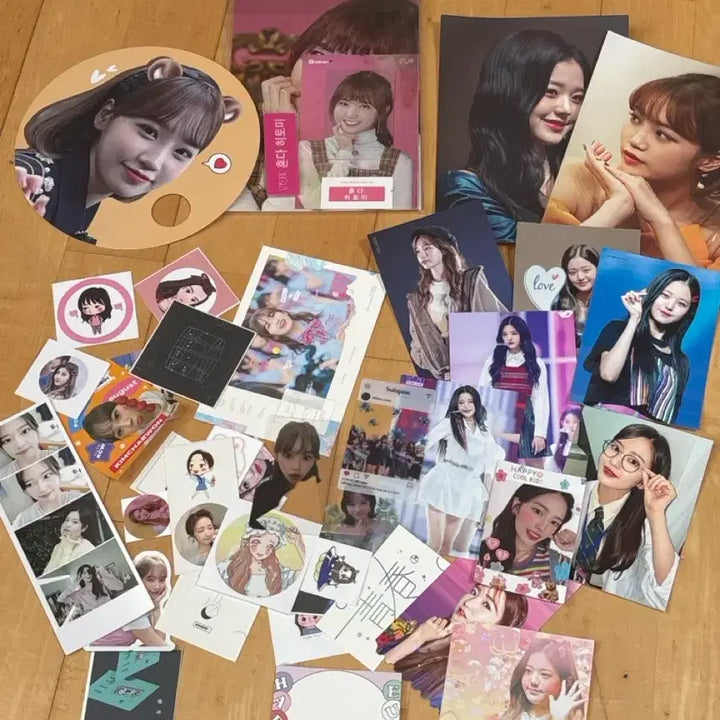 [BUNJANG] IZ*ONE Fan Goods Bundle Set / 아이즈원 굿즈 사진&amp;포카&amp;스티커&amp;부채등등