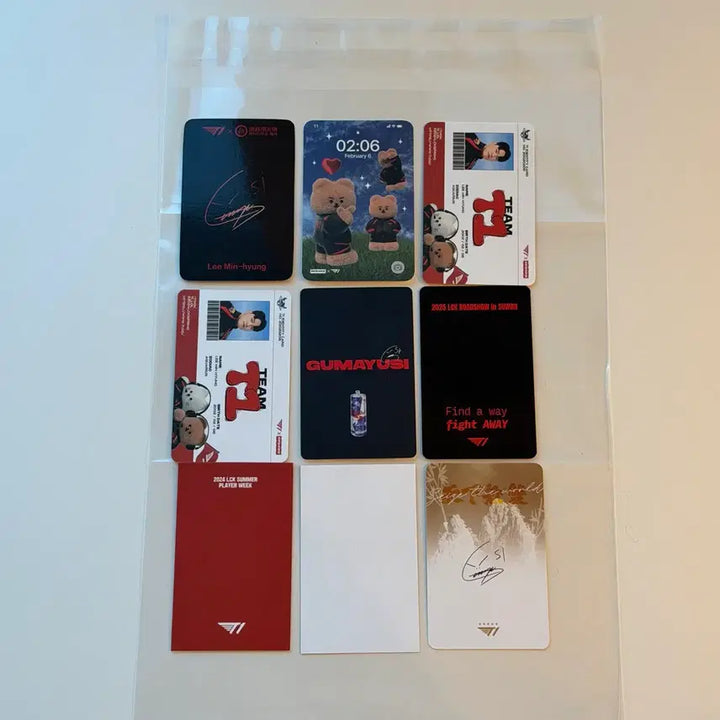 [BUNJANG] T1 Gumayusi Photocard Bundle Set - Red Bull Worlds T1 Zone / 한화생명 구마유시 Gumayusi 포토카드 일괄 레드불 월즈 티원존