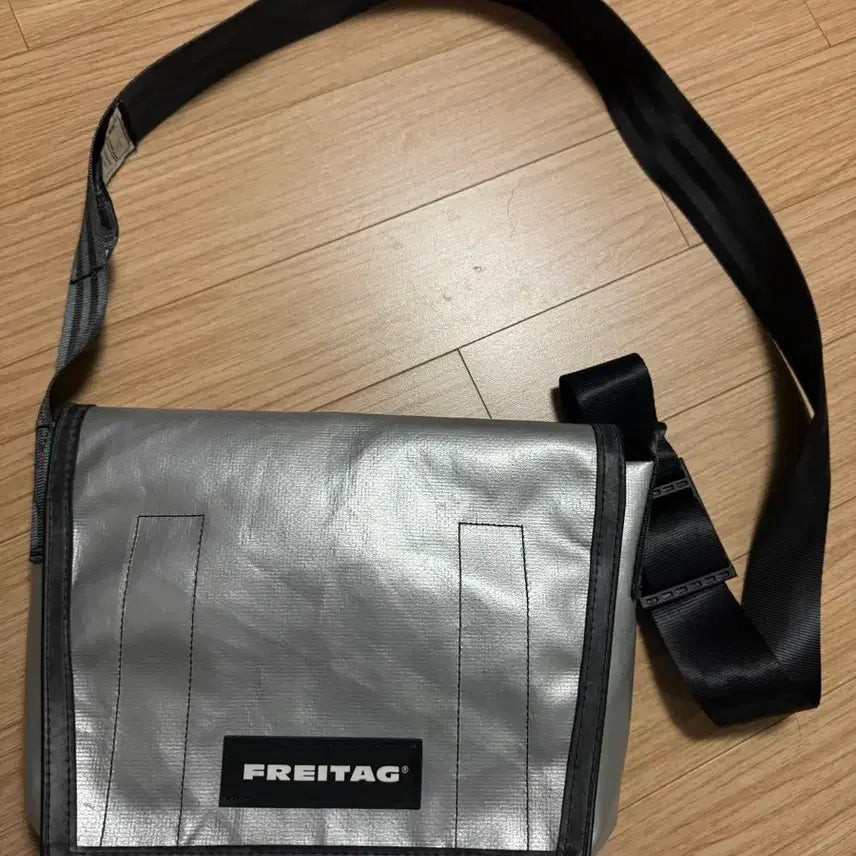 [SOLD OUT] 프라이탁 라씨 실버