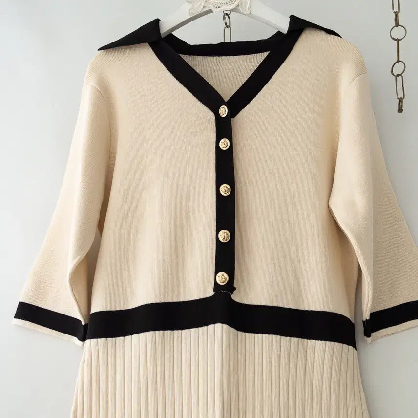 [BUNJANG] Color Block Collar Knit Pleated Dress / 55/ 배색 카라 니트 플리츠단ops