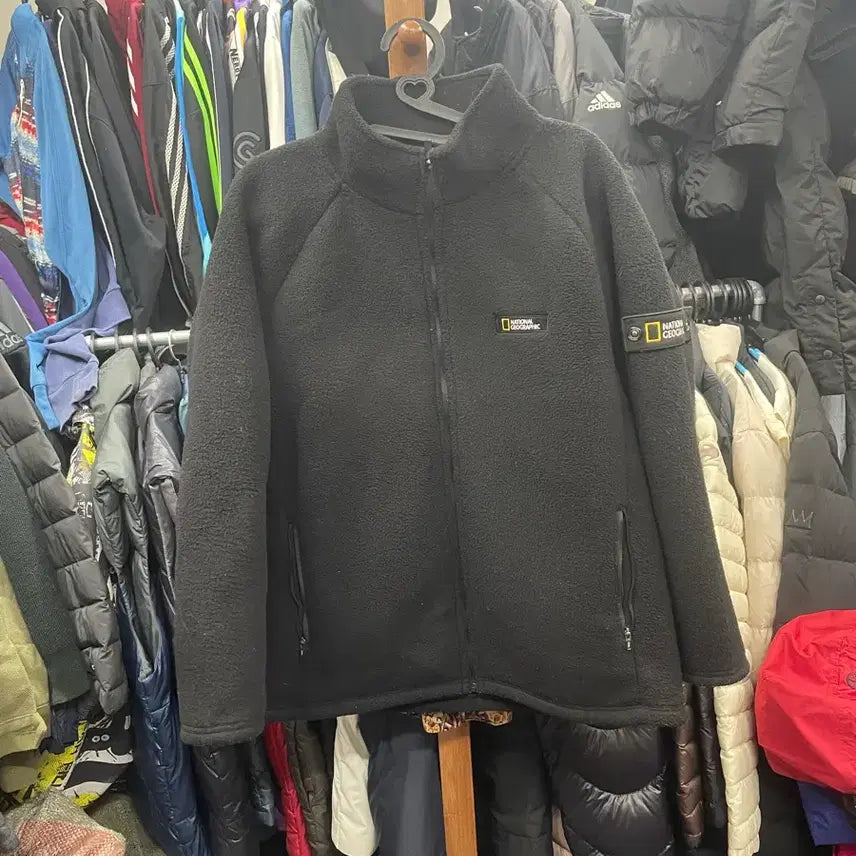 [BUNJANG] National Geographic Black Fleece Zip-up Jacket (L) / 내셔널지오그래픽 검정색 플리스 집업L