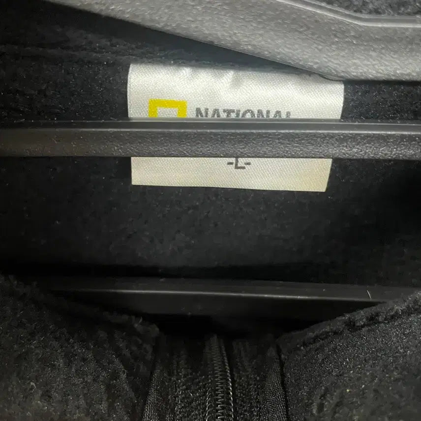 [BUNJANG] National Geographic Black Fleece Zip-up Jacket (L) / 내셔널지오그래픽 검정색 플리스 집업L