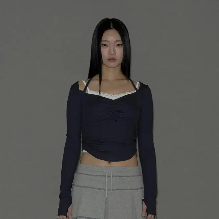 [BUNJANG] Pleasenofollow Giselle Top Charcoal / Pleasenofollow 플리즈노팔로우 지젤탑 쿨차콜