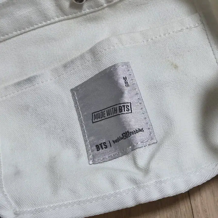 [BUNJANG] BTS x Baskin Robbins Tote Bag &amp; Bromide Bundle Set / 일괄) BTS 방탄 베스킨라빈스 토트백 에코백, 브로마이드 포스터 보라