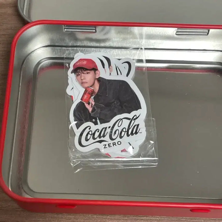 [BUNJANG] Coca-Cola Zero V Sticker / 코카콜라 제로 틴케이스 뷔 스티커