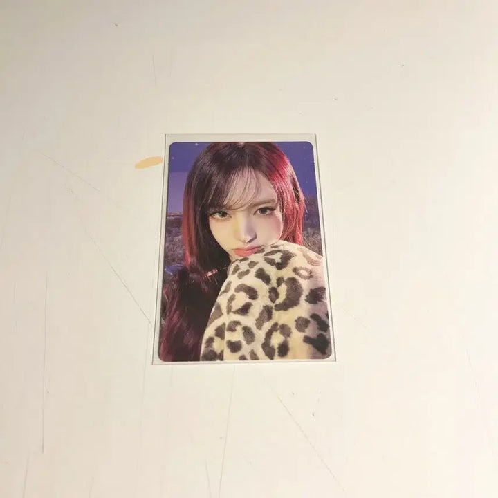 [SOLD OUT] 아이브 리즈 뱅뱅 공방 포카 포토카드 블랙홀 리바이브