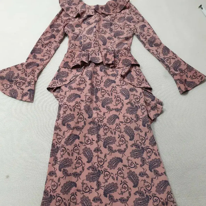 [BUNJANG] AAV Paisley Pink Long Dress / AAV 페이즐리 핑크 롱 원피스 프릴 카라 S 여성85