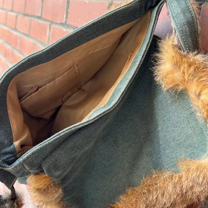 [BUNJANG] Denim Fur Trim Layered Crossbody Bag / 데님 퍼 트리밍 레이어드 크로스백