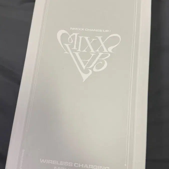 [BUNJANG] NMIXX Fan Concert Wireless Charging Mouse Pad / 엔믹스 팬콘 무선충전 마우스패드