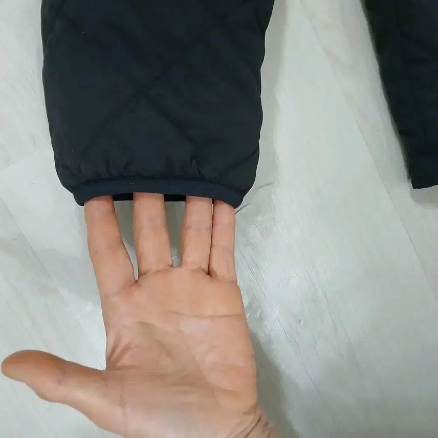 [BUNJANG] Snowpeak Black Diamond Quilted Sweatshirt / 스노우피크 블랙 퀼팅 맨투맨 정품 95