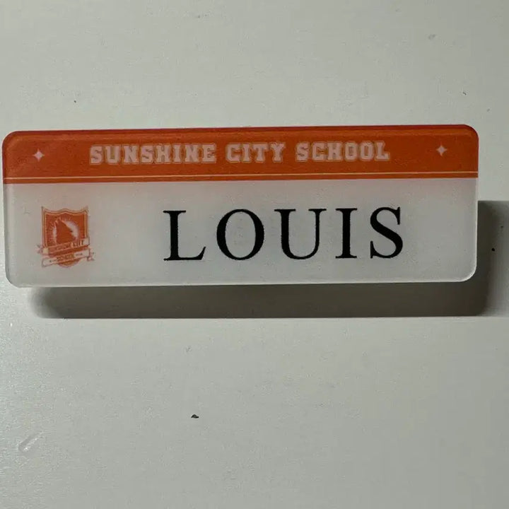 [BUNJANG] ENHYPEN Yuma Sunshine City School Louis Name Tag / 앤팀 유마 선샤인시티스쿨 루이 명찰 양도 판매