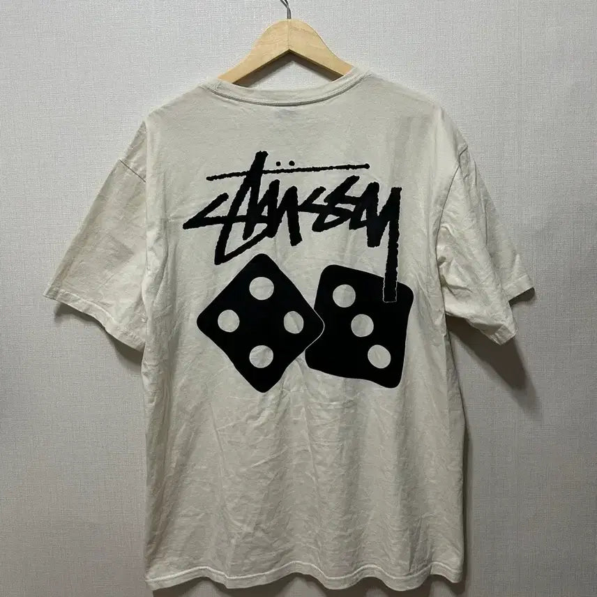 [SOLD OUT] 스투시 반팔티 L