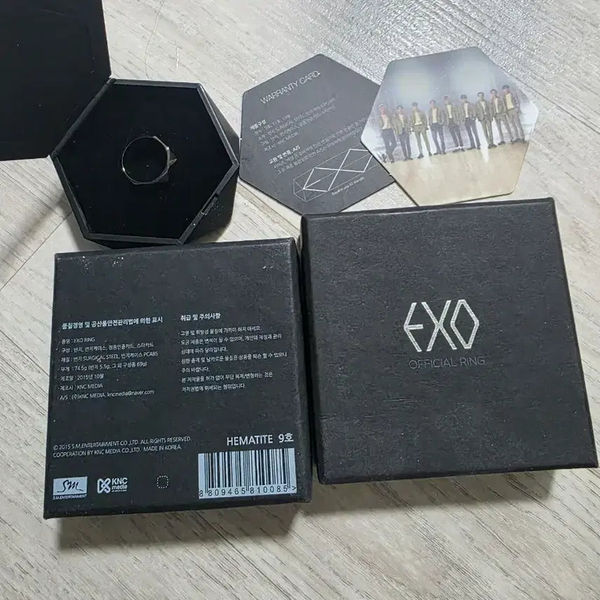 [BUNJANG] EXO Ring + D.O. Chanyeol Sehun Lotte Pepero Photocard Bundle Set / 엑소 반지+ 디오 찬열 세훈 등 롯데 빼빼로 포토카드 +  배지 등
