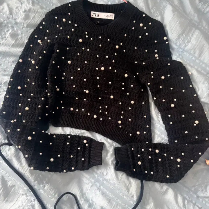 [BUNJANG] ZARA Pearl Detail Knit Top / ZARA 진주 니트 뒷트임