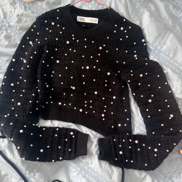[BUNJANG] ZARA Pearl Detail Knit Top / ZARA 진주 니트 뒷트임