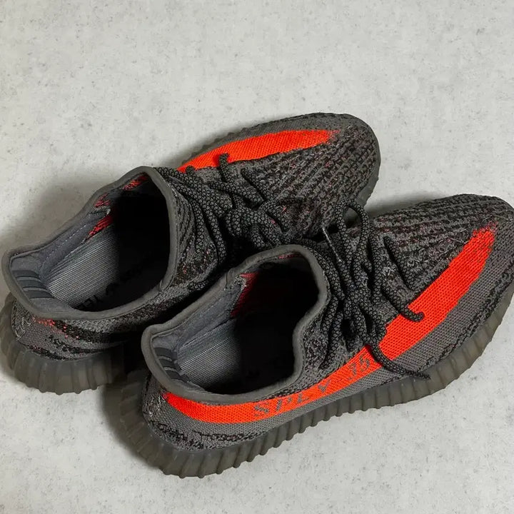 [BUNJANG] Adidas Yeezy Boost 350 V2 Beluga Sneakers / 아디다스 이지부스트 350 V2 벨루가 260