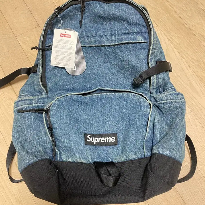 [BUNJANG] Supreme Denim Backpack Washed Indigo / 슈프림 데님 백팩 워시드 인디고 팝니다
