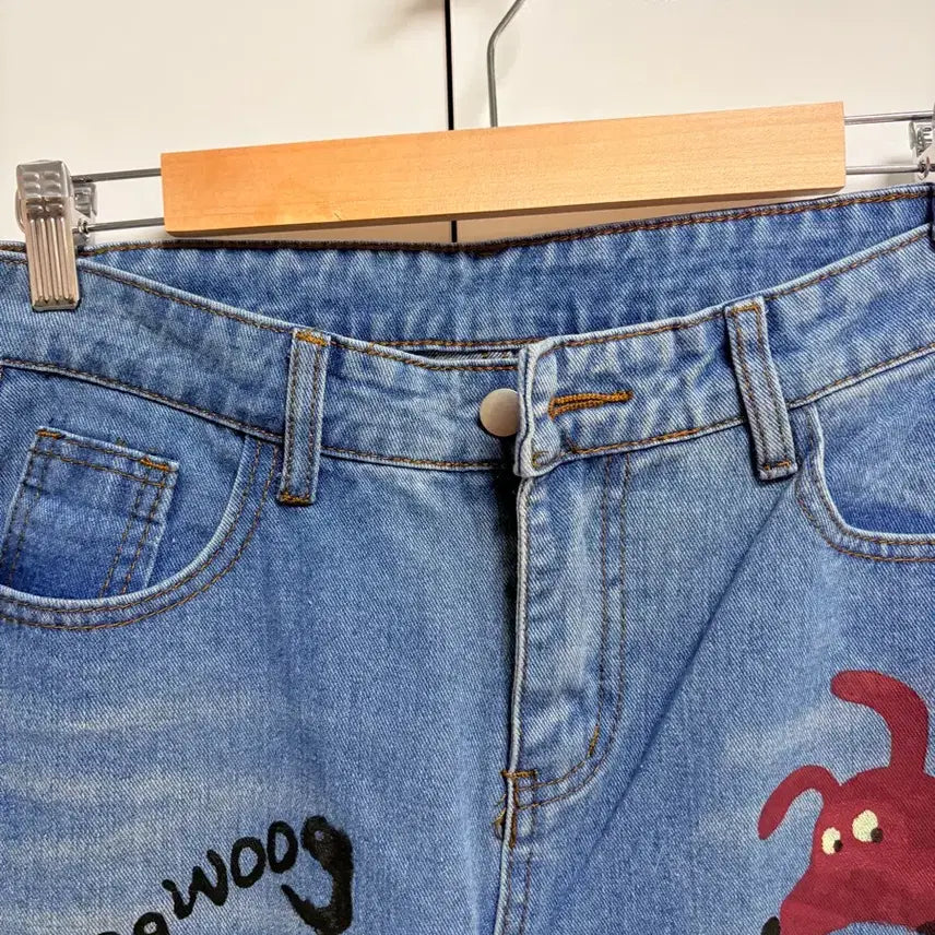 [BUNJANG] Denim Jeans with Character Print / 청바지