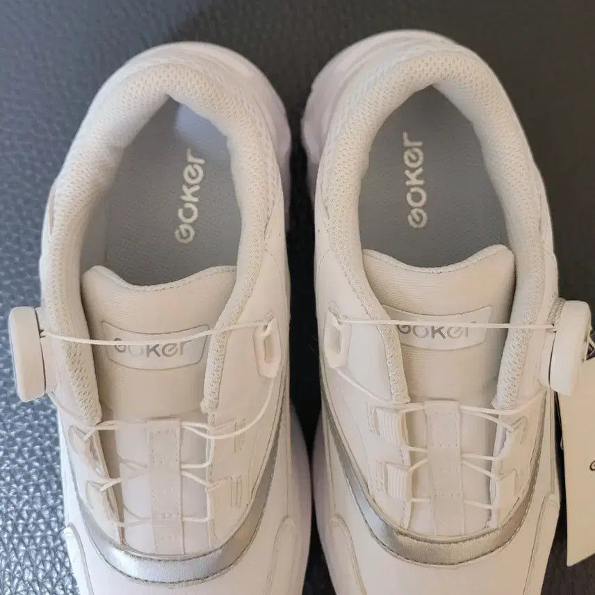 [BUNJANG] Gokur Boa Spike Golf Shoes (New) / 고커 골프화 보아 스파이크 235 (새상품)