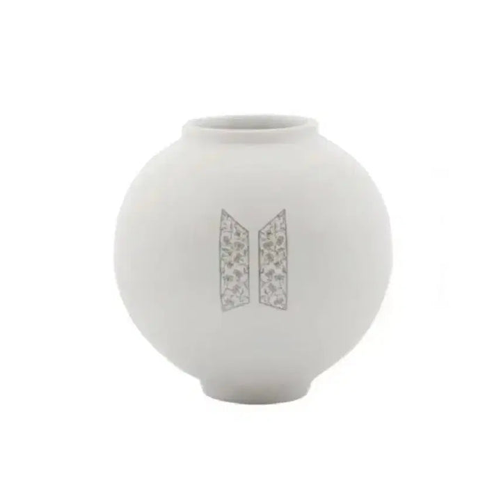 [BUNJANG] BTS White Porcelain Moon Jar Miniature / 새상품) 방탄소년단 백자 달항아리 미니어처 판매합니다