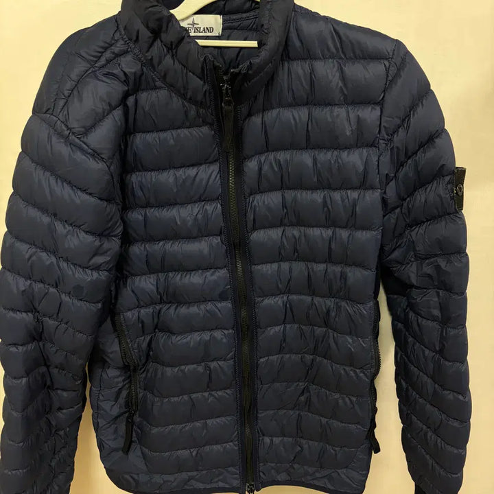 [SOLD OUT] 스톤아일랜드 경량패딩