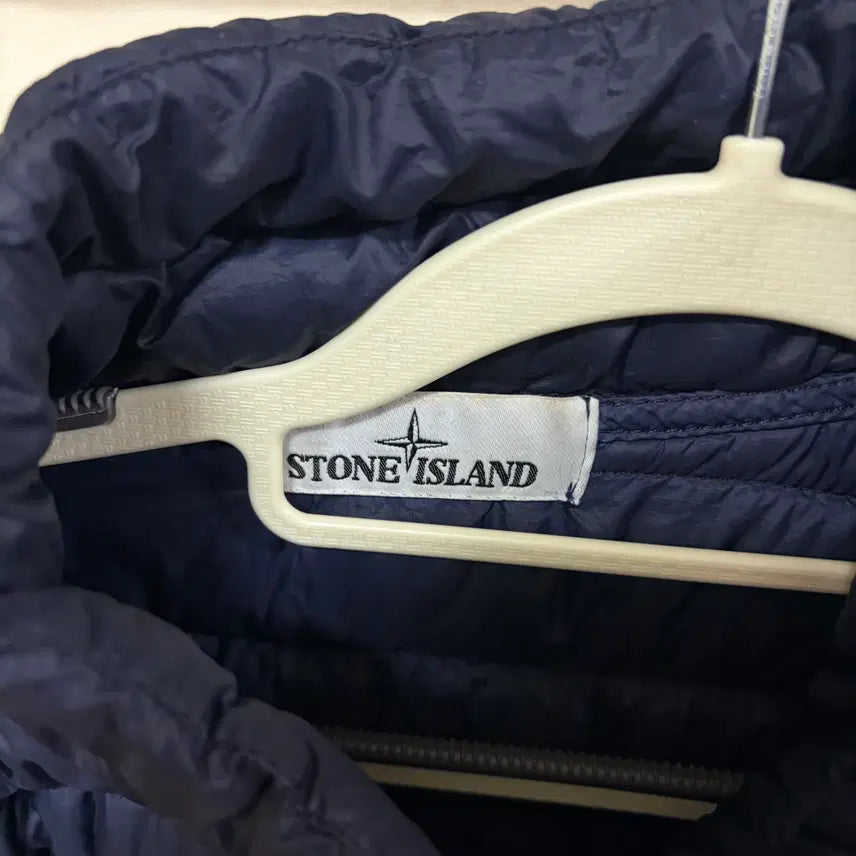 [SOLD OUT] 스톤아일랜드 경량패딩