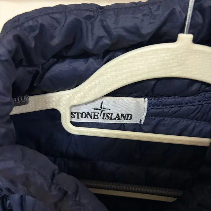 [SOLD OUT] 스톤아일랜드 경량패딩