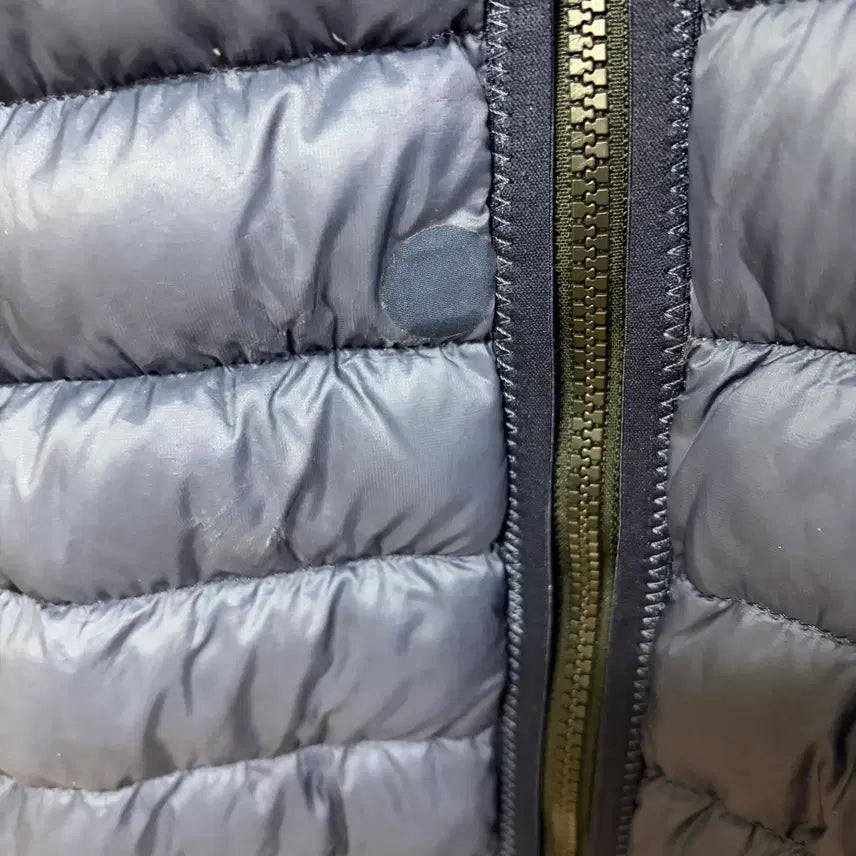 [SOLD OUT] 스톤아일랜드 경량패딩