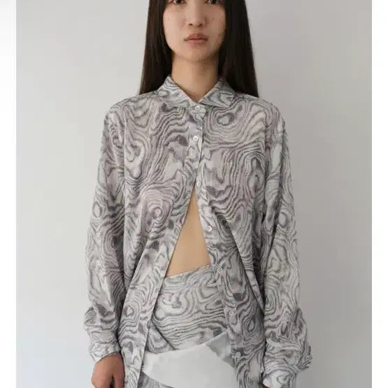 [BUNJANG] Havebeen Hole Line Pattern Shirt / 해브빈 Hole line pattern shirts