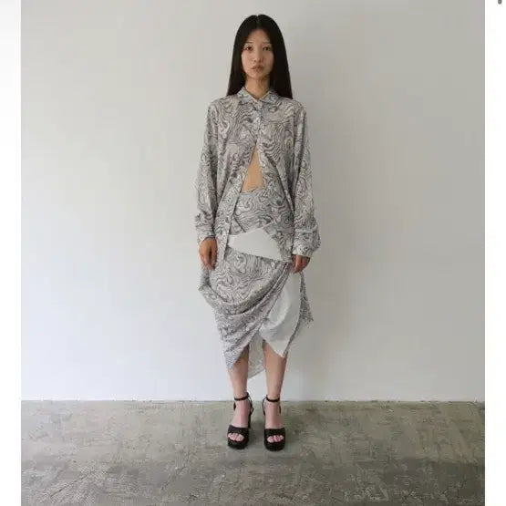 [BUNJANG] Havebeen Hole Line Pattern Shirt / 해브빈 Hole line pattern shirts